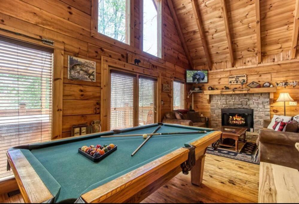 Lazy Bear Cabin Sevierville Exterior foto